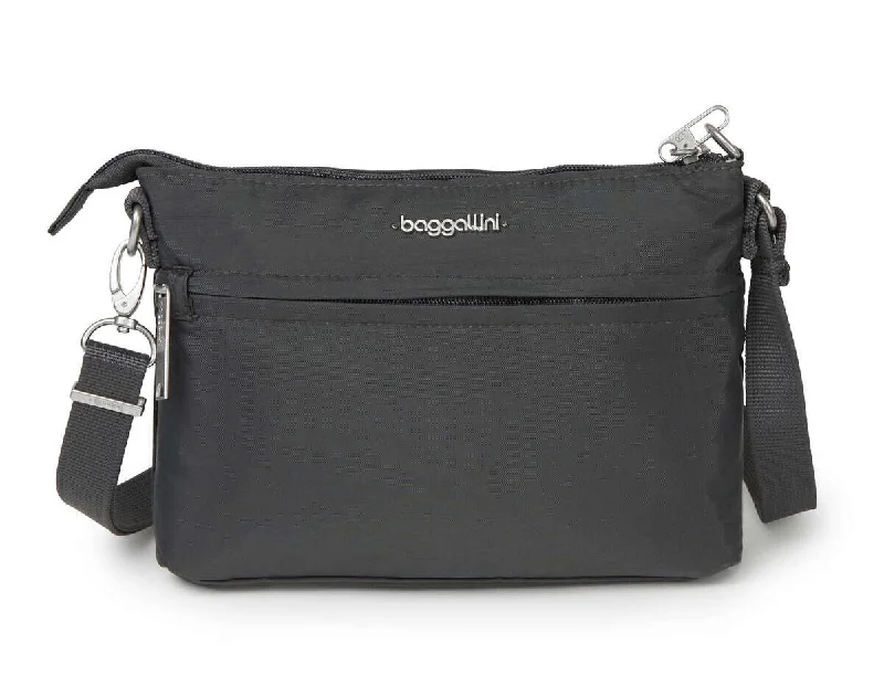 Detachable Travel Bag Shoulder Straps in Beige with Cushioned PadsBaggallini Securtex® Anti-Theft Memento Crossbody Bag Detachable Travel Bag Shoulder Straps in Beige with Cushioned PadsBaggallini Securtex® Anti-Theft Memento Crossbody Bag