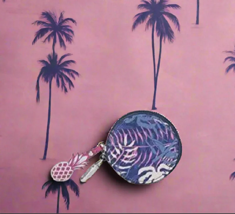 Compression Packing Cubes in Black and White for Saving Luggage SpaceOn Sale - Baggallini Aloha Ear Bud Case- $7.00 Compression Packing Cubes in Black and White for Saving Luggage SpaceOn Sale - Baggallini Aloha Ear Bud Case- $7.00