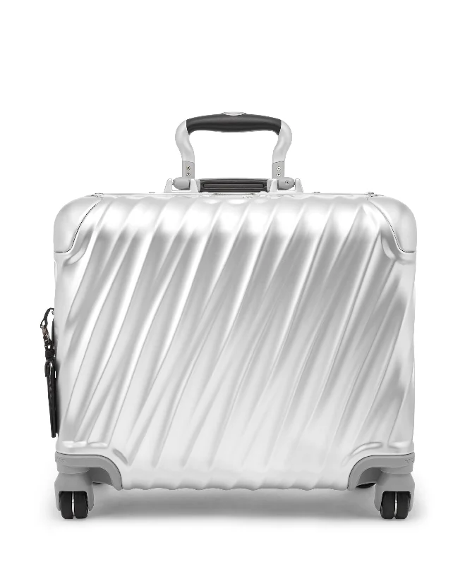 Detachable Travel Bag Shoulder Straps in Beige with Cushioned PadsTumi 19 Degree Aluminum Compact Carry-On Underseater Luggage Detachable Travel Bag Shoulder Straps in Beige with Cushioned PadsTumi 19 Degree Aluminum Compact Carry-On Underseater Luggage