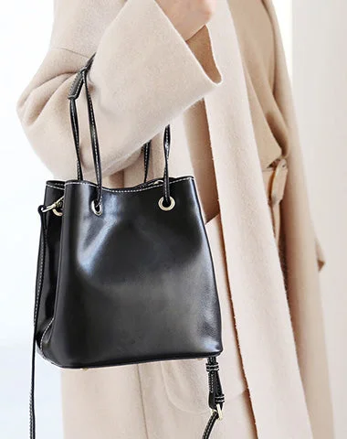 Shoulder Bag with Chain Strap in Silver for a Trendy AppearanceBlack Leather Womens Small Handbag Purse Shoulder Bag For Women Shoulder Bag with Chain Strap in Silver for a Trendy AppearanceBlack Leather Womens Small Handbag Purse Shoulder Bag For Women