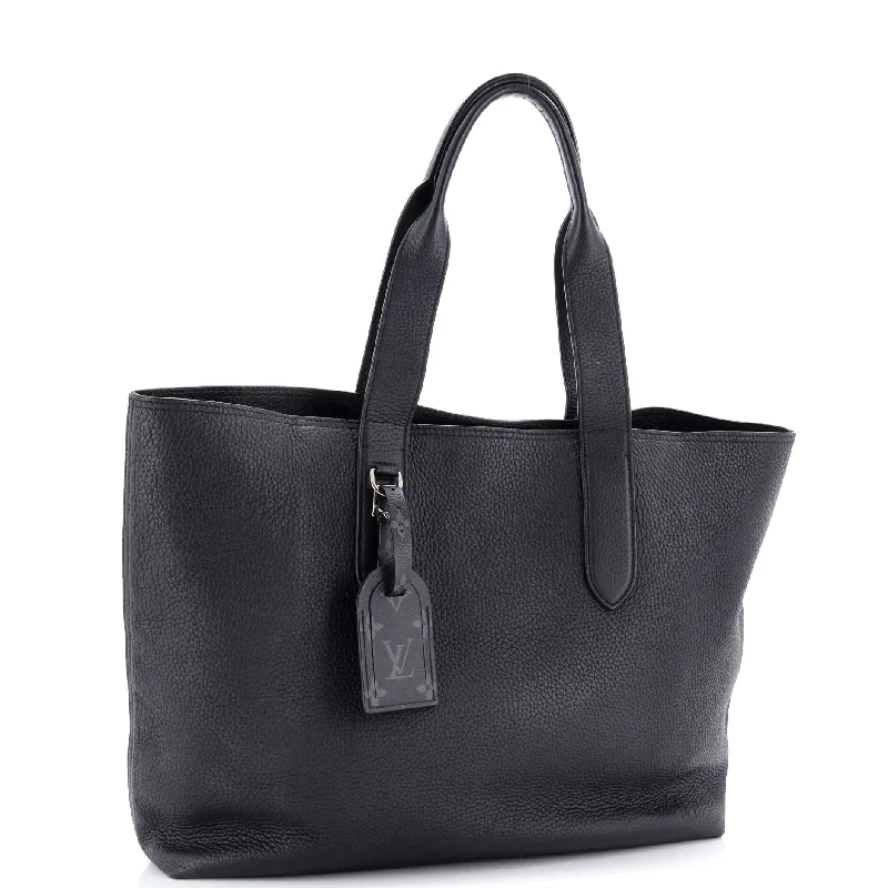 Women's Tote Bag with Zipper Closure in Red for Secure StorageCabas Voyage NM Taurillon Leather Women's Tote Bag with Zipper Closure in Red for Secure StorageCabas Voyage NM Taurillon Leather