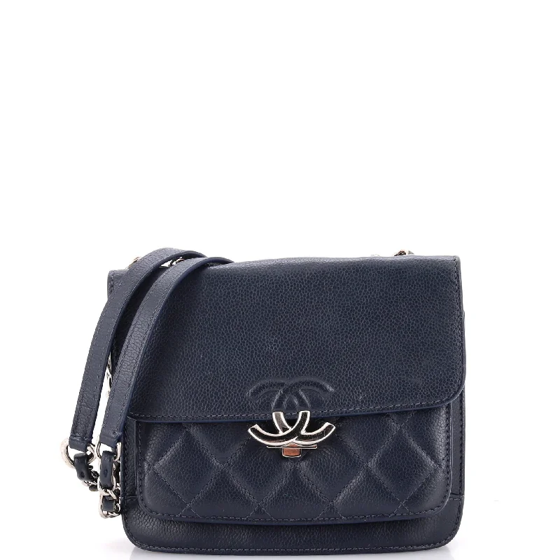Leather Shoulder Bag with Magnetic Closure in Black for Quick AccessCC Box Flap Bag Quilted Caviar Mini Leather Shoulder Bag with Magnetic Closure in Black for Quick AccessCC Box Flap Bag Quilted Caviar Mini