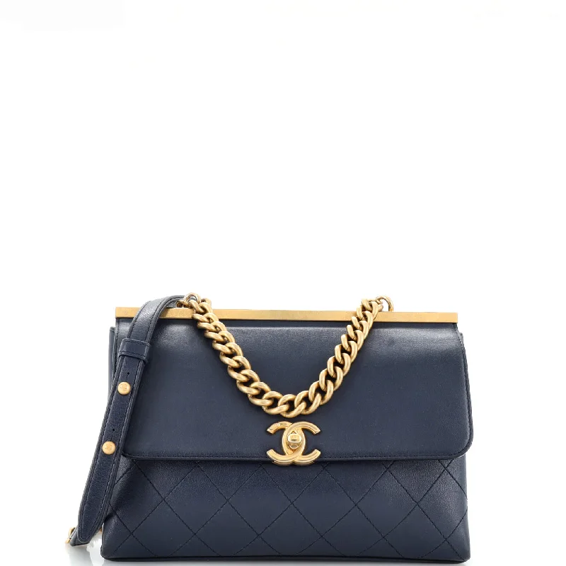 Metallic Shoulder Bag in Gold for Special OccasionsCoco Luxe Flap Bag Quilted Lambskin Small