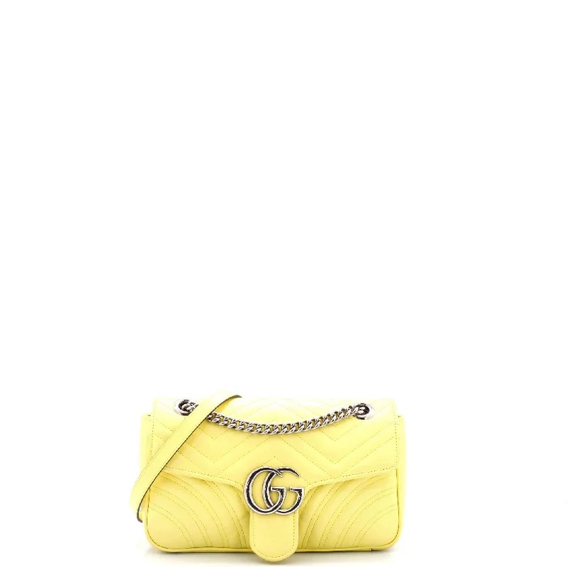 Crossbody Shoulder Bag in Black Leather with Gold Hardware for Night OutsGG Marmont Flap Bag Matelasse Leather Small