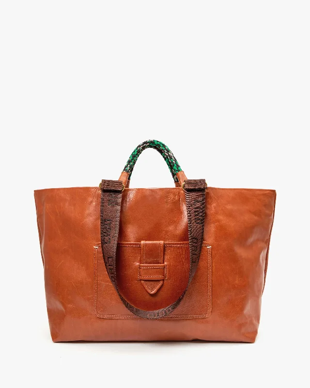 Oversized Jute Tote Bag in Natural Color with Rope Handles for a Beach VacationGrande Bateau Tote