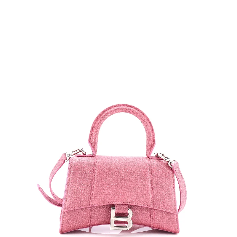 Quilted Shoulder Bag in Cream for a Classic and Elegant LookHourglass Top Handle Bag Glitter Leather XS