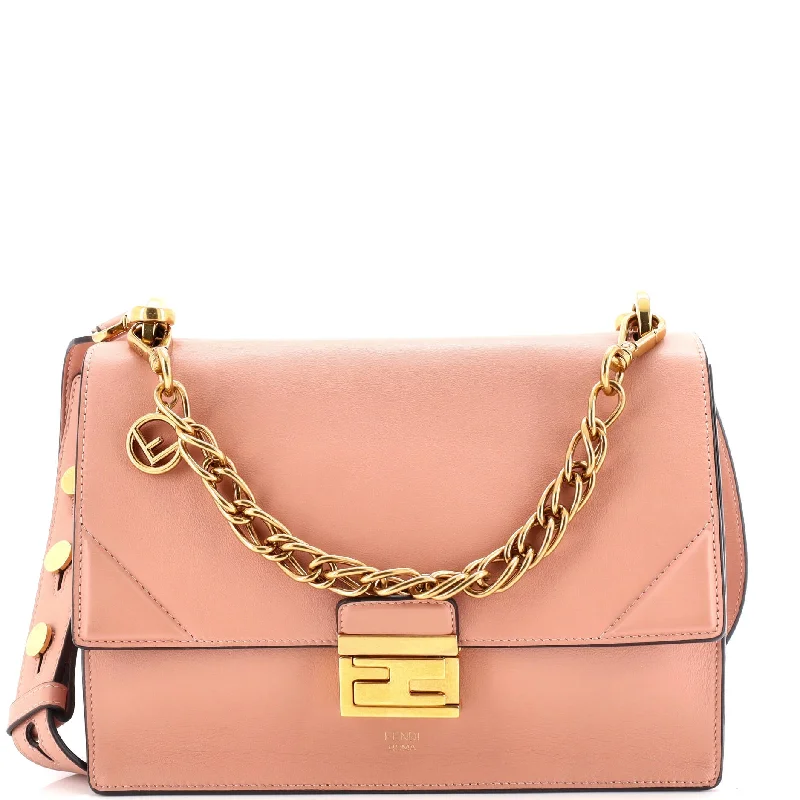 Quilted Shoulder Bag in Cream for a Classic and Elegant LookKan U Shoulder Bag Leather Medium Quilted Shoulder Bag in Cream for a Classic and Elegant LookKan U Shoulder Bag Leather Medium