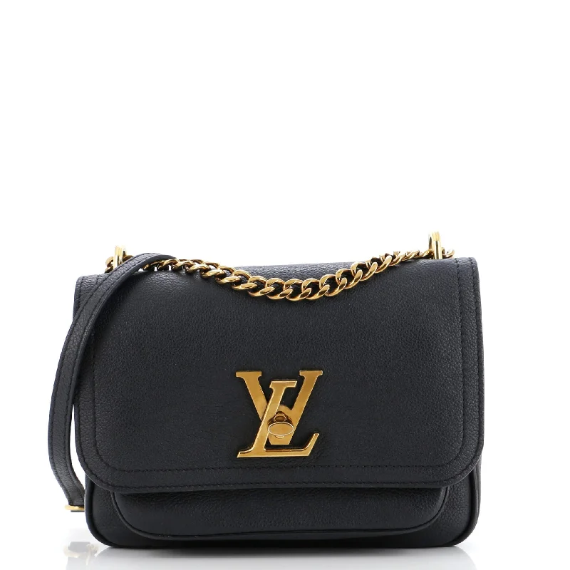 Suede Shoulder Bag in Pink with Tassel Accents for Casual OutingsLockme Chain Bag Leather