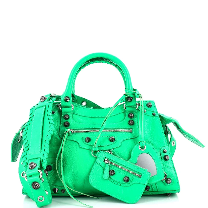 Women's Waterproof Nylon Shoulder Bag in Green for HikingNeo Cagole City Bag Leather Medium
