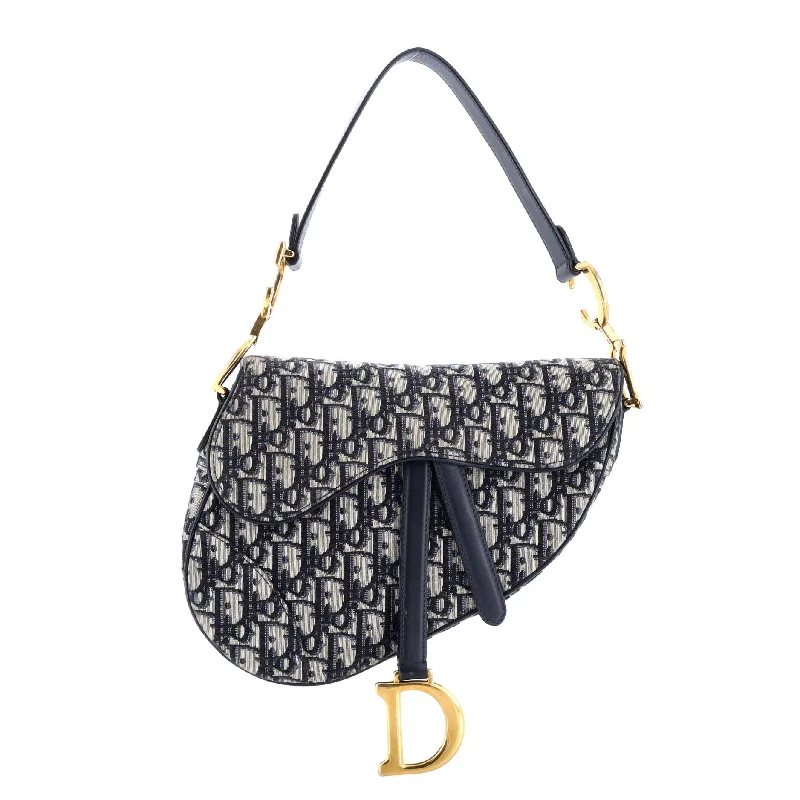Leather Shoulder Bag with Magnetic Closure in Black for Quick AccessSaddle Handbag Oblique Canvas Medium Leather Shoulder Bag with Magnetic Closure in Black for Quick AccessSaddle Handbag Oblique Canvas Medium