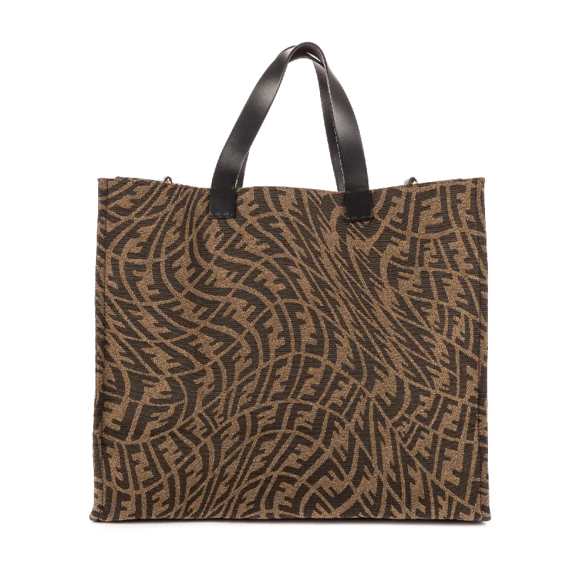 Women's Printed Tote Bag in Floral Patterns for a Spring - Themed Shopping TripShopping Tote