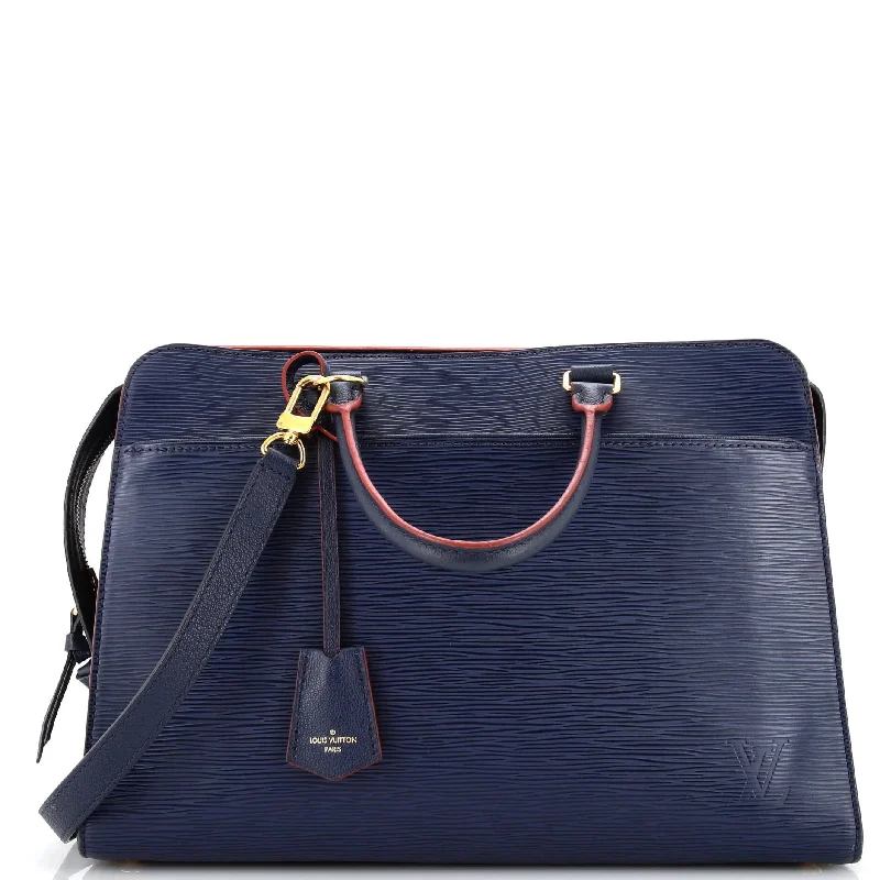 Leather Shoulder Bag with Magnetic Closure in Black for Quick AccessVaneau Handbag Epi Leather GM