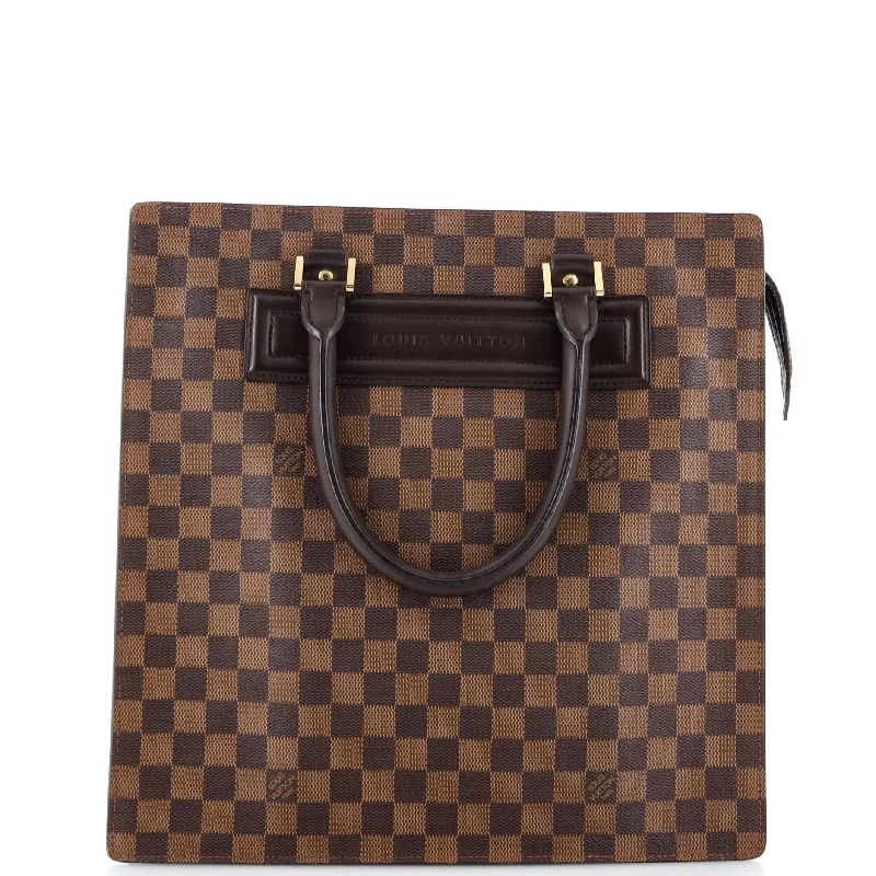 Quilted Tote Bag in Cream with Silver Hardware for a Classic and Sophisticated StyleVenice Sac Plat Bag Damier GM