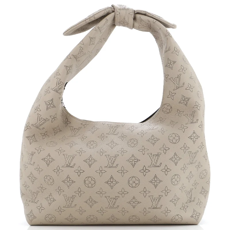 Shoulder Bag with Chain Strap in Silver for a Trendy AppearanceWhy Knot Shoulder Bag Mahina Leather MM