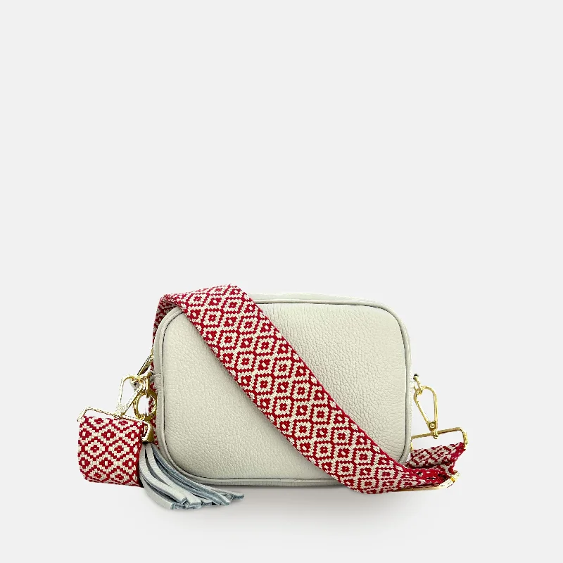 Metallic Crossbody Bag in Silver for New Year's Eve and Special CelebrationsLight Grey Leather Crossbody Bag With Red Cross-Stitch Strap Metallic Crossbody Bag in Silver for New Year's Eve and Special CelebrationsLight Grey Leather Crossbody Bag With Red Cross-Stitch Strap