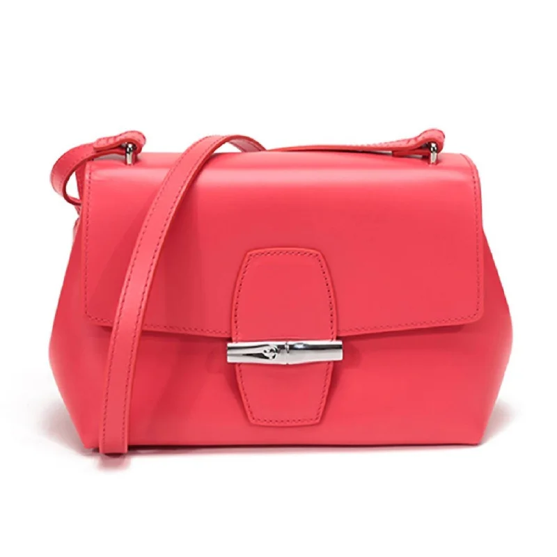 Quilted Leather Crossbody Bag in Cream for a Classic and Elegant AppearanceRoseau Leather Crossbody Handbag In Poppy Pink