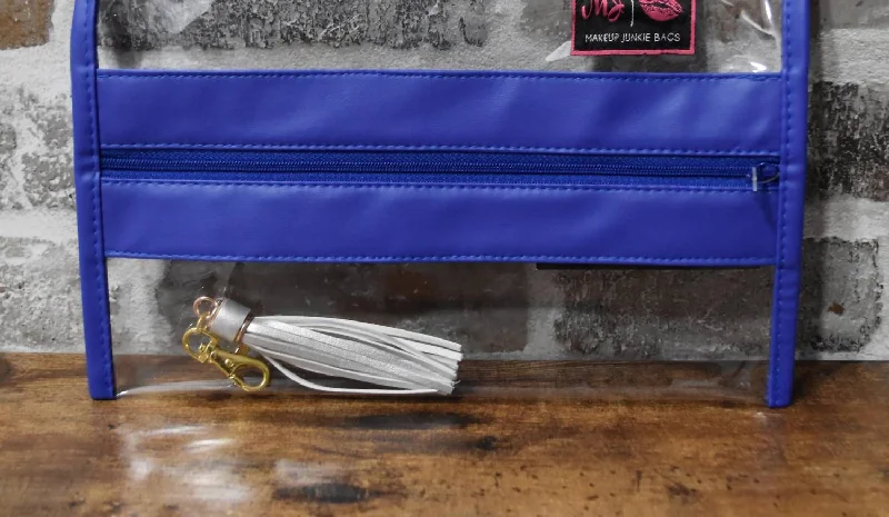 Quilted Leather Crossbody Bag in Cream for a Classic and Elegant AppearanceStadium Bag In Blue