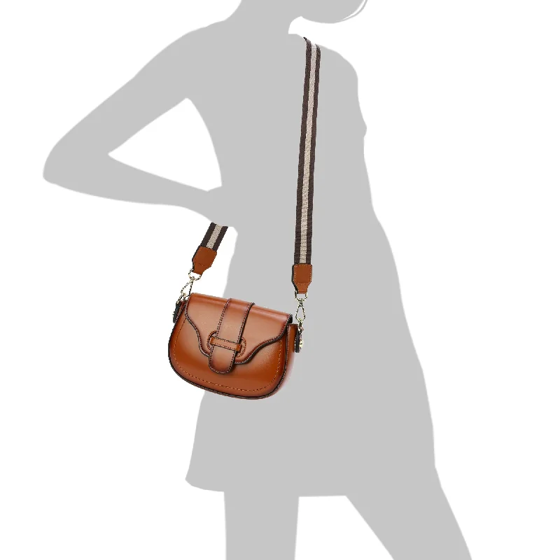 Quilted Leather Crossbody Bag in Cream for a Classic and Elegant AppearanceTiffany & Fred Smooth Leather Crossbody/Shoulder Bag Quilted Leather Crossbody Bag in Cream for a Classic and Elegant AppearanceTiffany & Fred Smooth Leather Crossbody/Shoulder Bag