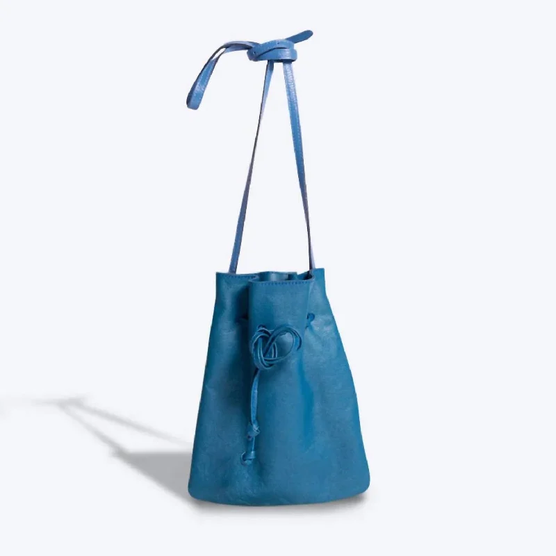 Waterproof Nylon Crossbody Bag in Navy Blue for Outdoor Hiking TripsWomen's Scout Bag In Blue